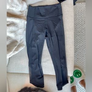 Lululemon mesh cropped running leggings size 6